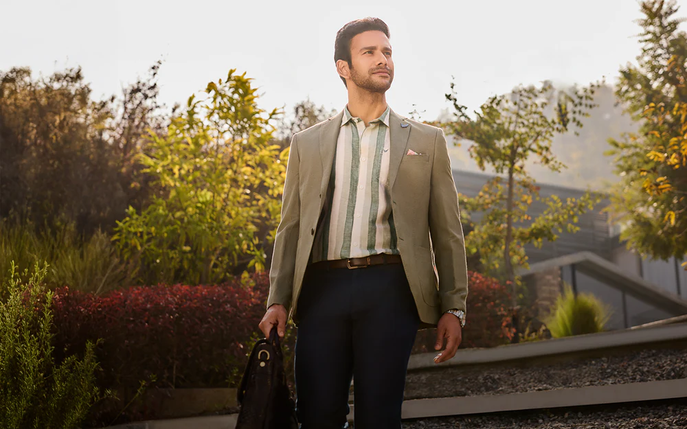 suits 1284bf37 8e4c 4214 9e0f 081b8f750d75